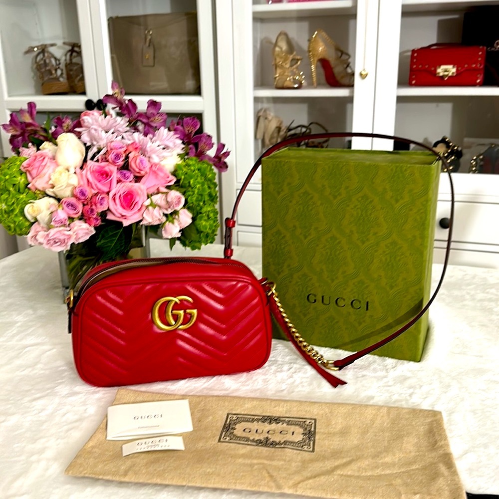 Gucci Red GG Marmont small shoulder bag